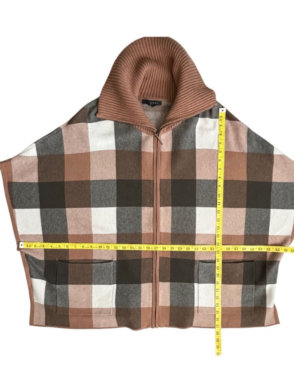 Tahari Plaid Zip Front Poncho Cape Sweater S/M Beige Brown Cream Soft - Picture 9 of 11